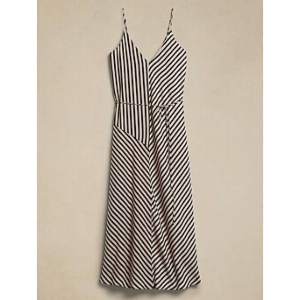 NWT Banana Republic Gully Asymmetrical Seam Maxi Dress Sz S W Belt Feminine Boho